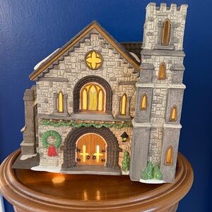 Department 56 Dickens' Village Series Whittlesbourne Church Item #58211